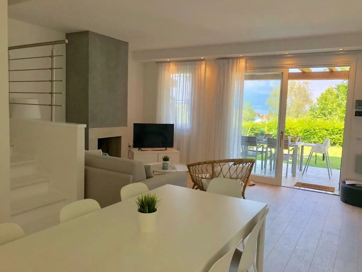 Italia Living Villa contacts